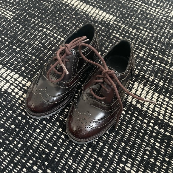 Chocolate brown girls loafers - Picture 1 of 3